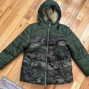 Boys 5T camo puffer jacket